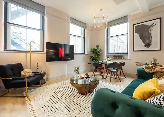 Charlotte House Residence By Coqoon
